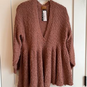 NWT Dusty Rose Popcorn Stitch Flouncy Hem Sweater